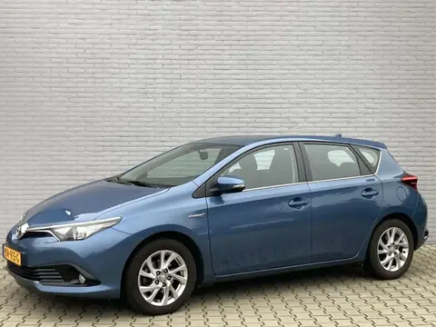 Used TOYOTA AURIS Hybrid 2015 Ad 