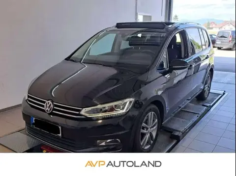 Used VOLKSWAGEN TOURAN Diesel 2017 Ad 