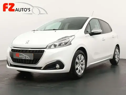 Used PEUGEOT 208 Petrol 2015 Ad 