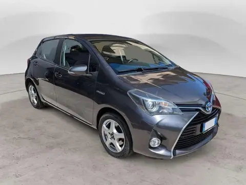 Used TOYOTA YARIS Hybrid 2015 Ad 