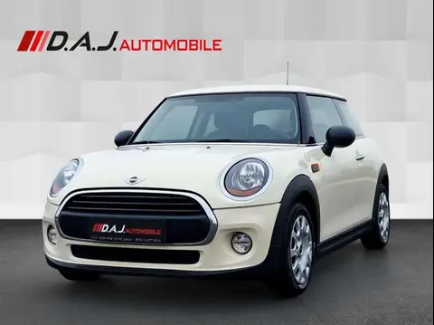 Used MINI ONE Petrol 2015 Ad 