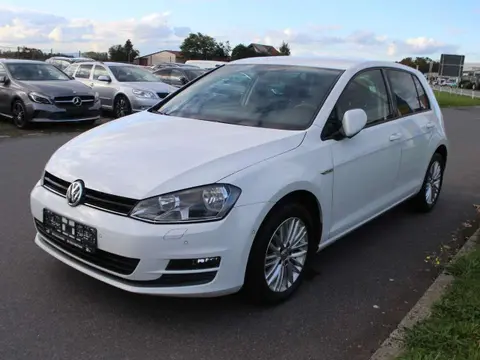 Used VOLKSWAGEN GOLF Petrol 2015 Ad 