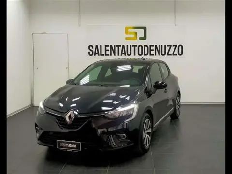 Used RENAULT CLIO Hybrid 2021 Ad 