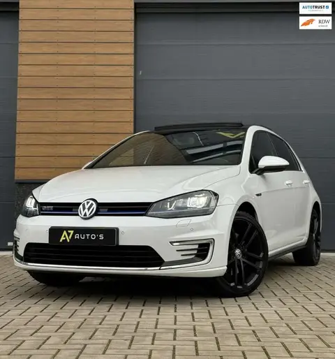 Used VOLKSWAGEN GOLF Hybrid 2015 Ad 