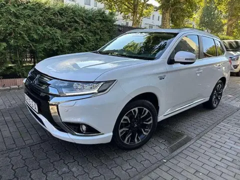 Used MITSUBISHI OUTLANDER Hybrid 2017 Ad 