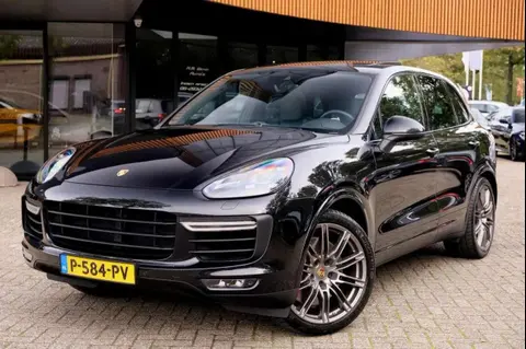 Used PORSCHE CAYENNE Petrol 2017 Ad 