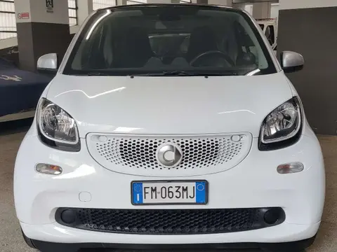 Annonce SMART FORTWO Essence 2017 d'occasion 