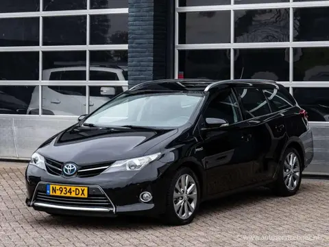 Used TOYOTA AURIS Hybrid 2014 Ad 