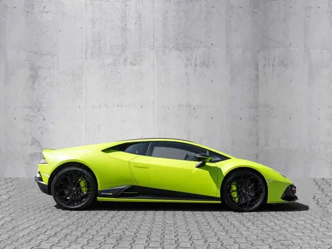 Used LAMBORGHINI HURACAN Petrol 2021 Ad 