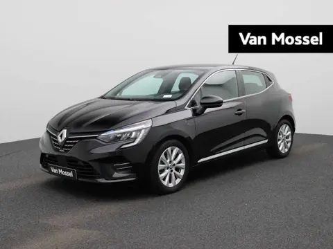 Used RENAULT CLIO Petrol 2021 Ad 