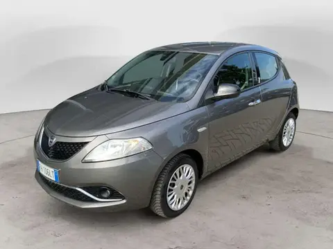 Annonce LANCIA YPSILON Essence 2017 d'occasion 