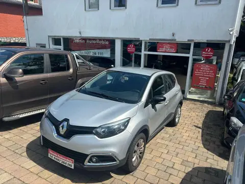 Used RENAULT CAPTUR Petrol 2016 Ad 