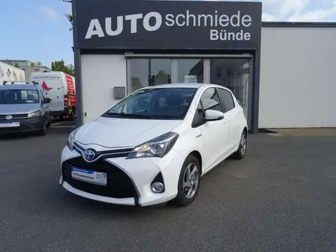 Used TOYOTA YARIS Hybrid 2015 Ad Germany