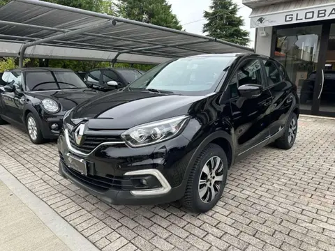 Used RENAULT CAPTUR Petrol 2017 Ad 