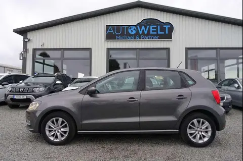 Used VOLKSWAGEN POLO Petrol 2015 Ad 