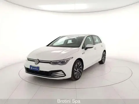 Used VOLKSWAGEN GOLF Hybrid 2022 Ad 