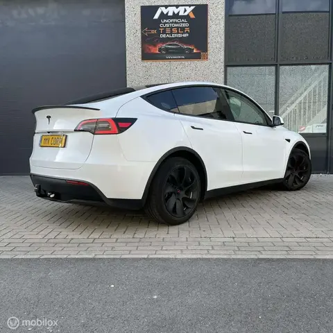 Used TESLA MODEL Y Electric 2023 Ad 