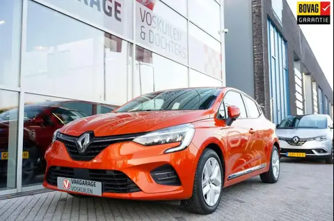 Used RENAULT CLIO Hybrid 2021 Ad 