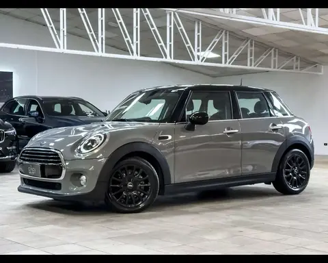 Used MINI COOPER Diesel 2019 Ad 