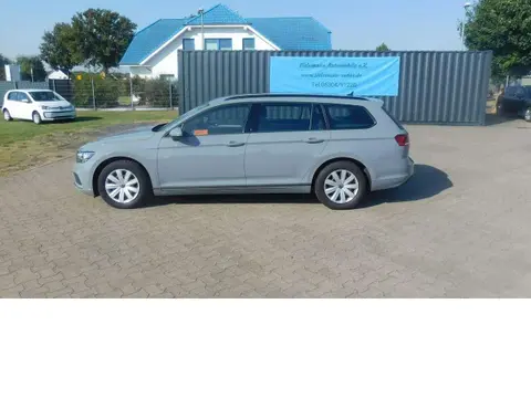 Used VOLKSWAGEN PASSAT Petrol 2022 Ad 