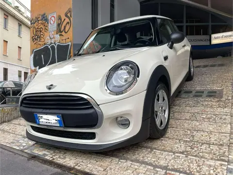 Used MINI ONE Petrol 2016 Ad 