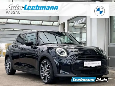 Annonce MINI COOPER Essence 2021 d'occasion Allemagne