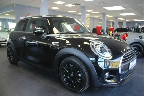 Used MINI ONE Petrol 2019 Ad Germany