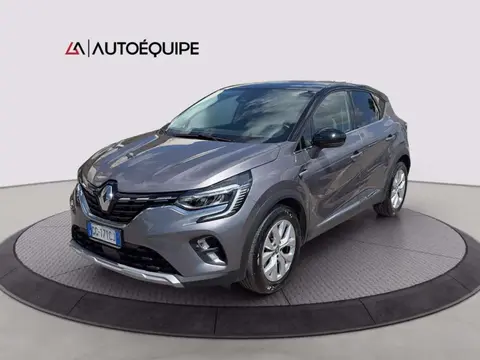 Used RENAULT CAPTUR Hybrid 2021 Ad 