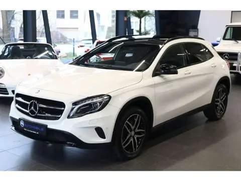 Annonce MERCEDES-BENZ CLASSE GLA Essence 2017 d'occasion 