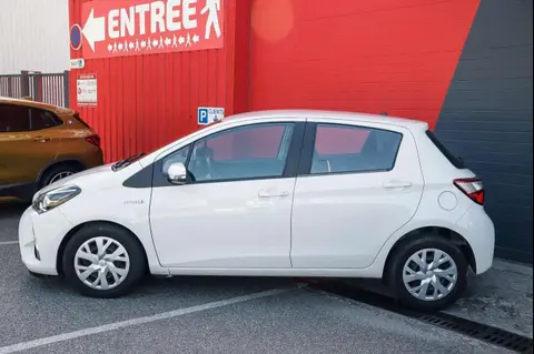 Used TOYOTA YARIS Hybrid 2019 Ad 