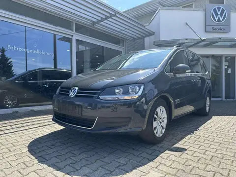 Used VOLKSWAGEN SHARAN Petrol 2019 Ad Germany