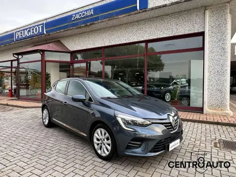 Used RENAULT CLIO Hybrid 2021 Ad 