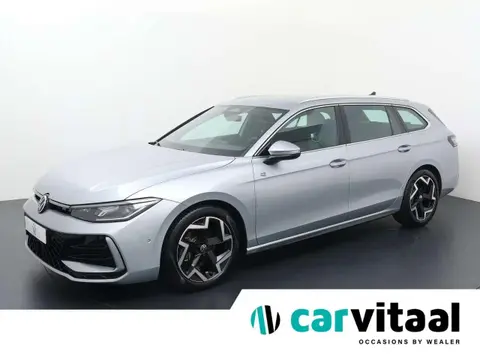 Annonce VOLKSWAGEN PASSAT Essence 2024 d'occasion 