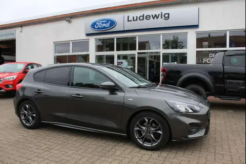 Used FORD FOCUS Petrol 2018 Ad Germany