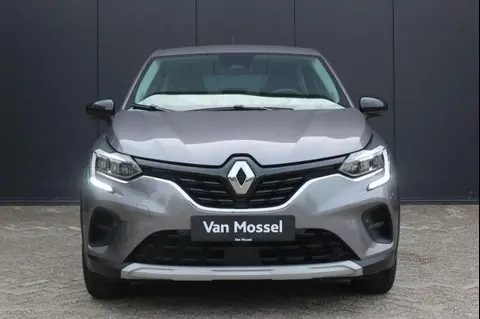 Used RENAULT CAPTUR Hybrid 2022 Ad 