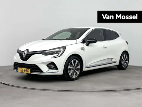 Used RENAULT CLIO Hybrid 2021 Ad 