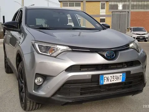 Used TOYOTA RAV4 Hybrid 2018 Ad 