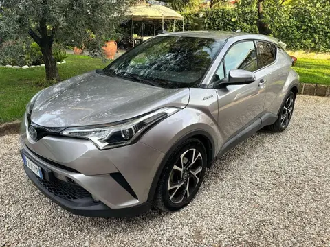 Annonce TOYOTA C-HR Hybride 2019 d'occasion 