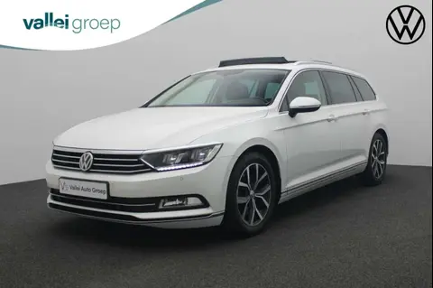 Used VOLKSWAGEN PASSAT Petrol 2017 Ad 