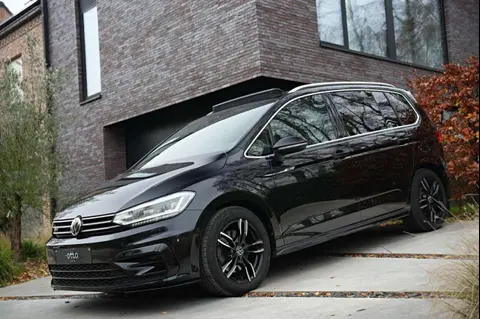 Used VOLKSWAGEN TOURAN Petrol 2018 Ad 