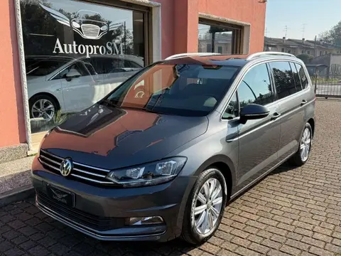 Used VOLKSWAGEN TOURAN Diesel 2017 Ad 