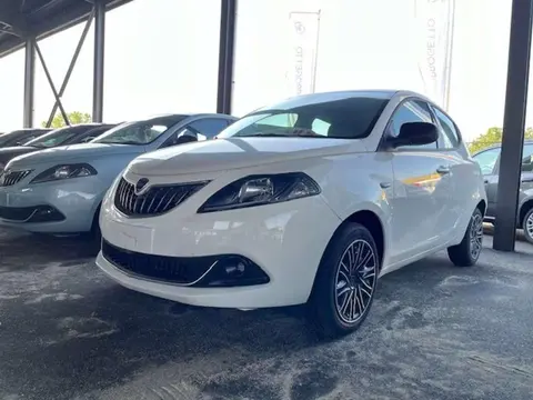 Used LANCIA YPSILON Hybrid 2023 Ad 