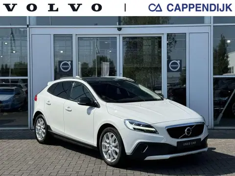 Annonce VOLVO V40 Essence 2019 d'occasion 