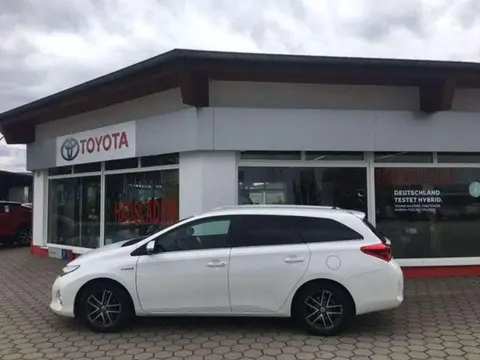 Used TOYOTA AURIS Hybrid 2014 Ad 