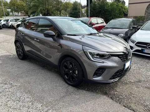 Used RENAULT CAPTUR Hybrid 2022 Ad 