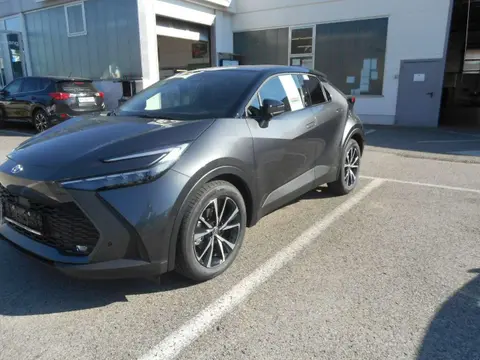 Used TOYOTA C-HR Hybrid 2024 Ad 