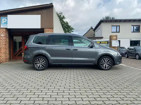 Used VOLKSWAGEN SHARAN Petrol 2016 Ad Germany