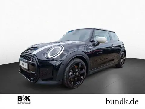 Annonce MINI COOPER Essence 2023 d'occasion Allemagne