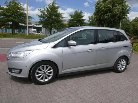 Used FORD GRAND C-MAX Petrol 2019 Ad 