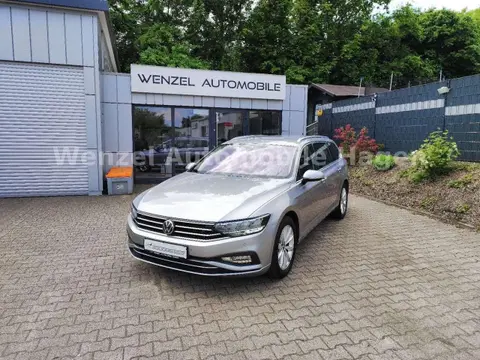 Used VOLKSWAGEN PASSAT Petrol 2021 Ad 